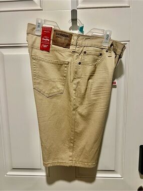 Signature by Levi Strauss Men's Athletic Shorts in Tan